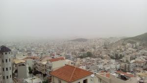 Θέα από Α. Νεάπολη Νίκαιας προς Πειραιά - Φάληρο, 26/03 08:00